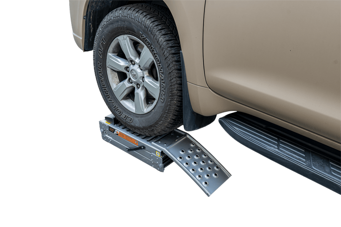 UNITRAILER ALR005 foldable ramps steel drive-on ramps for trailers 200cm 500kg set of 2